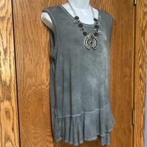 Asymmetrical Lightweight Flowy Tank